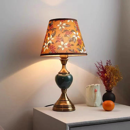 Vintage Floral Table Lamp - A Touch of Romantic Elegance