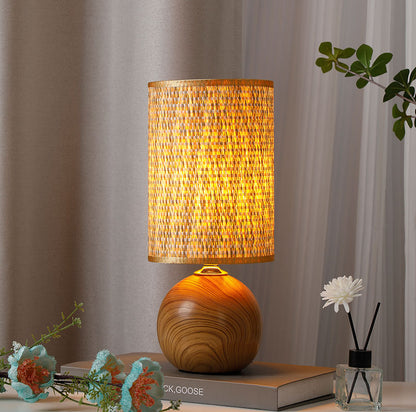 Rustic Woven Shade Table Lamp - A Touch of Natural Elegance