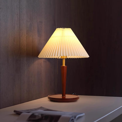 Vintage-Inspired Pleated Shade Table Lamp - A Touch of Nostalgia