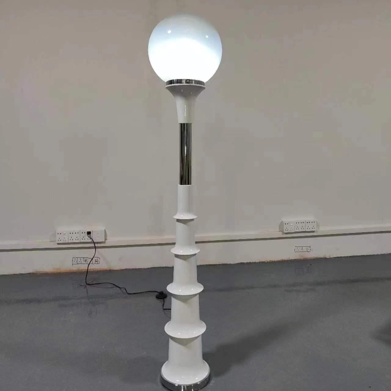 Sculptural Ceramic Floor Lamp - A Modern Art Piece