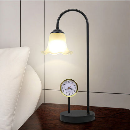 Vintage Table Lamp with Built-in Clock - A Timeless Classic