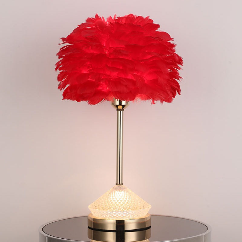 Luxurious Feather Table Lamp - A Touch of Glamour