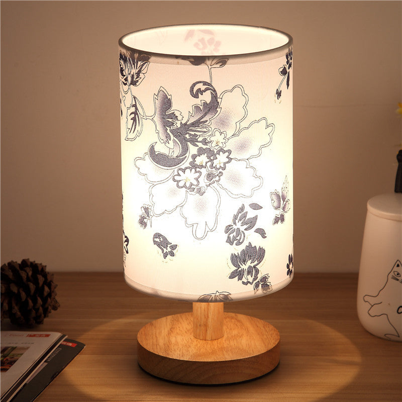 Vintage Floral Table Lamp - A Touch of Romantic Elegance