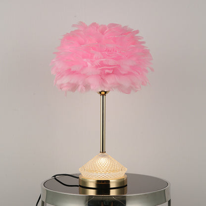 Luxurious Feather Table Lamp - A Touch of Glamour