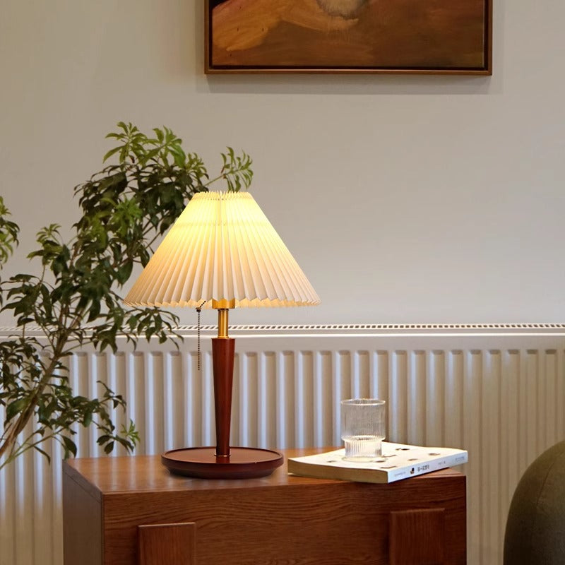 Vintage-Inspired Pleated Shade Table Lamp - A Touch of Nostalgia