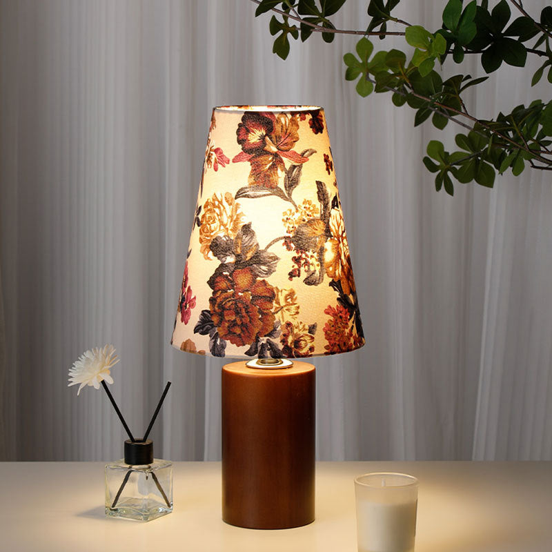 Vintage Floral Table Lamp - A Touch of Romantic Elegance