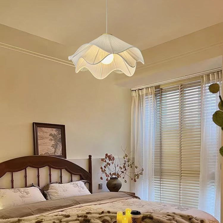 Romantic Flower-Shaped ceiling light - Soft and Cozy Lighting