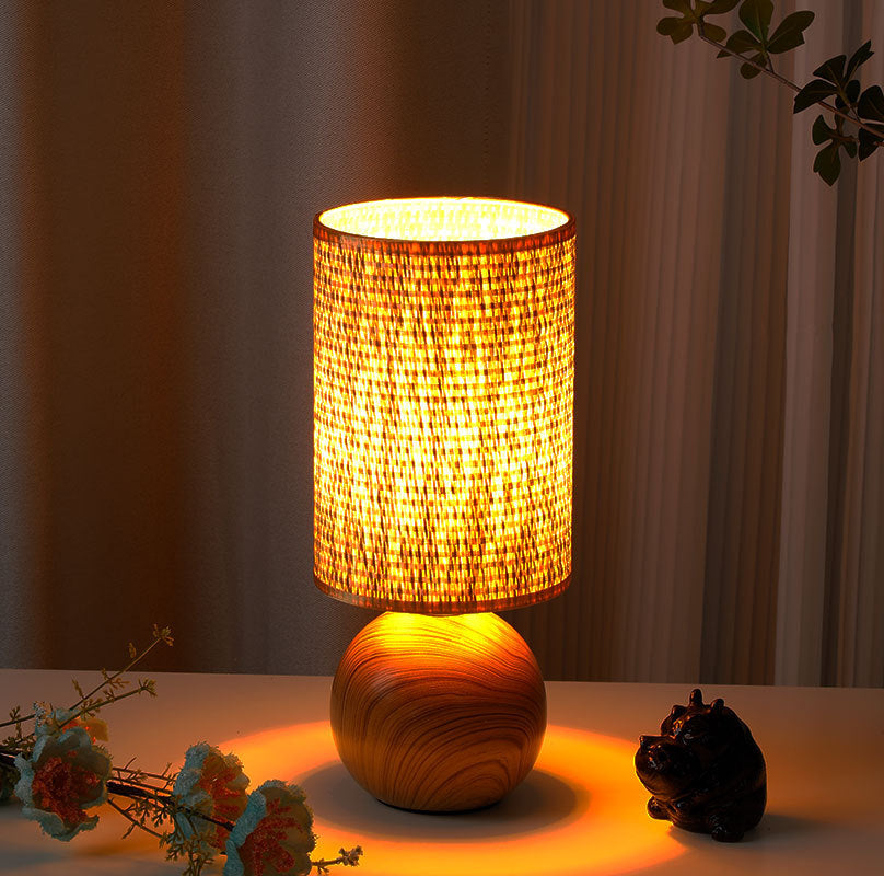 Rustic Woven Shade Table Lamp - A Touch of Natural Elegance