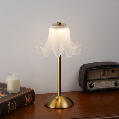 Delicate Flower-Shaped Table Lamp - A Touch of Romantic Elegance