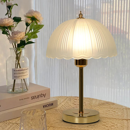 Vintage-Inspired Glass Dome Table Lamp - A Touch of Timeless Elegance