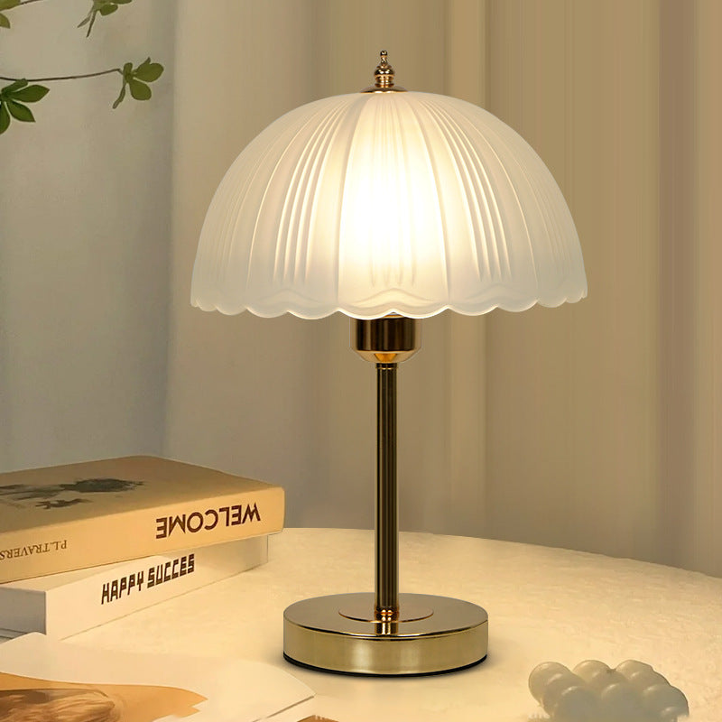 Vintage-Inspired Glass Dome Table Lamp - A Touch of Timeless Elegance