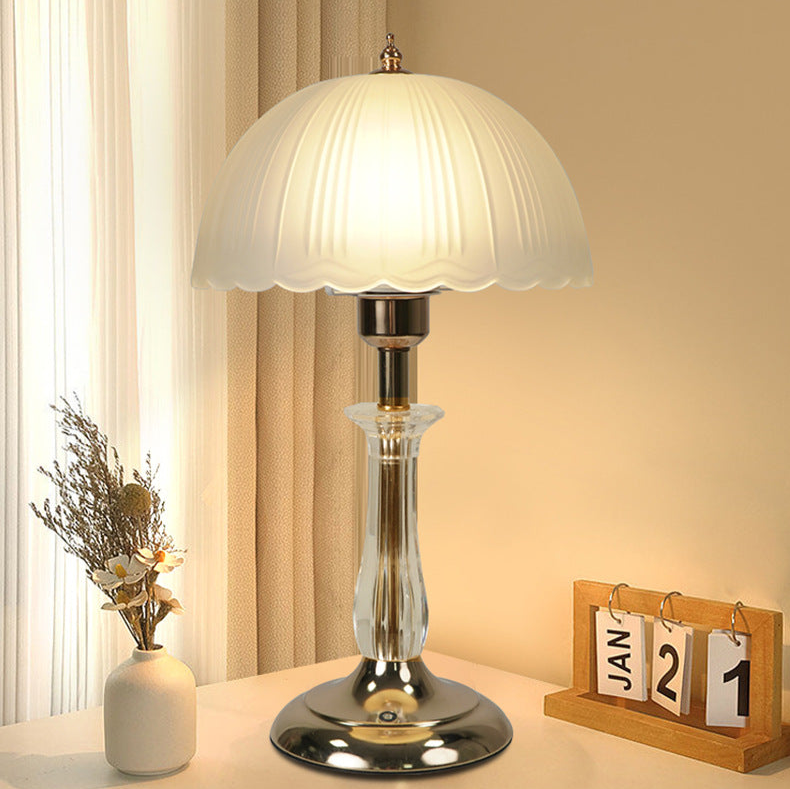 Vintage Glass Dome Table Lamp - A Touch of Timeless Elegance