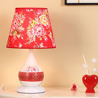 Vintage Floral Table Lamp with Ceramic Base - A Touch of Romantic Elegance