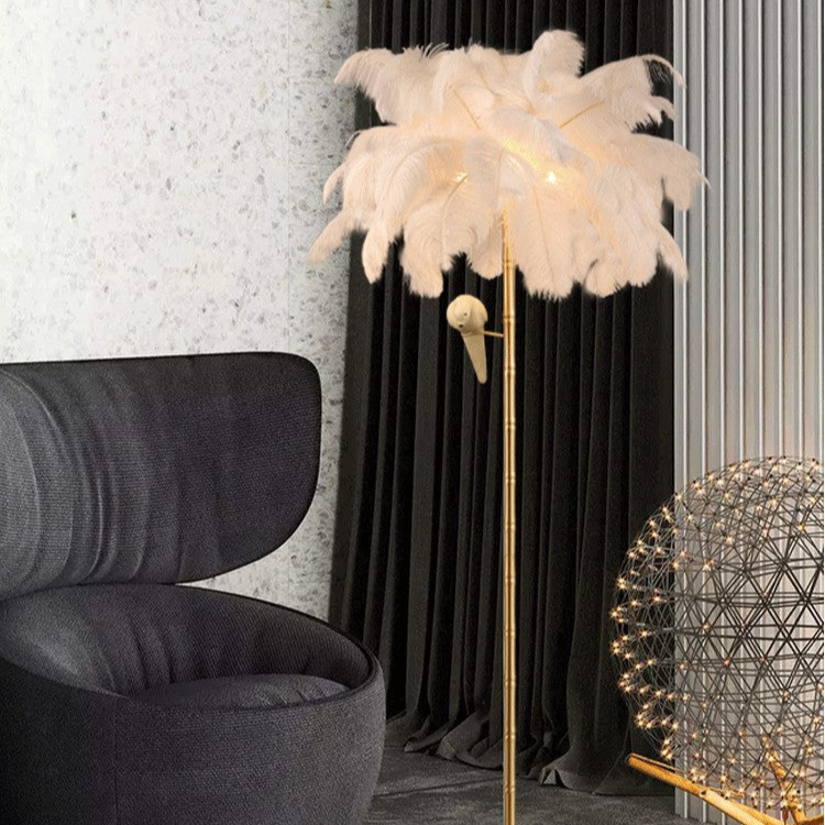 Luxurious Feather Floor Lamp - A Touch of Glamour