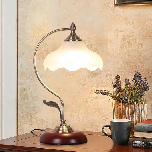 Vintage Swan Neck Table Lamp - A Touch of Timeless Elegance