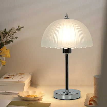 Vintage-Inspired Glass Dome Table Lamp - A Touch of Timeless Elegance