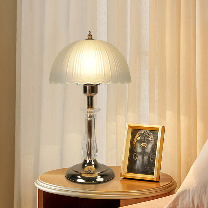 Vintage Glass Dome Table Lamp - A Touch of Timeless Elegance