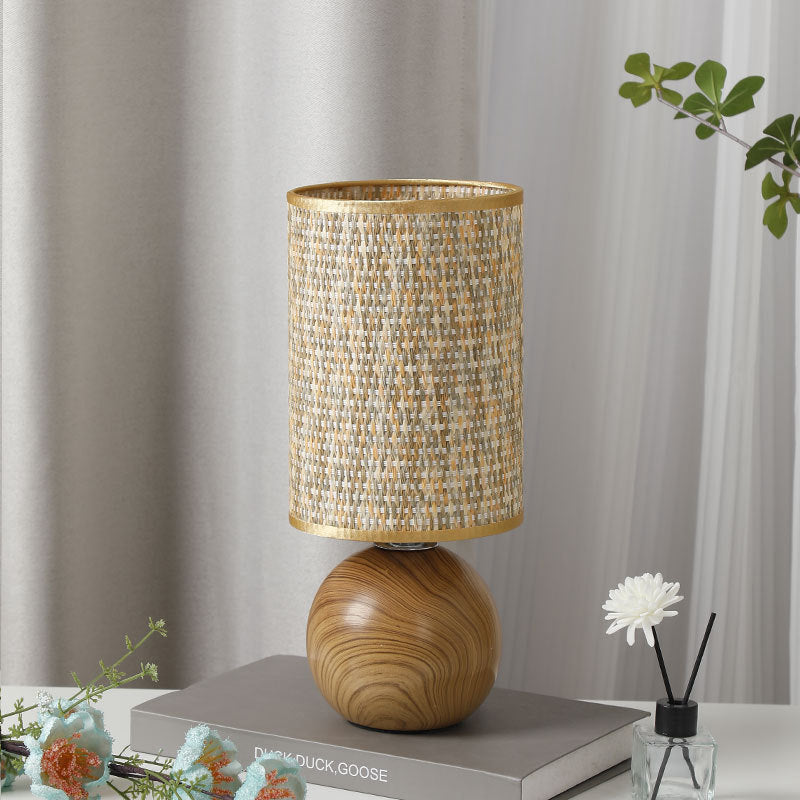 Rustic Woven Shade Table Lamp - A Touch of Natural Elegance