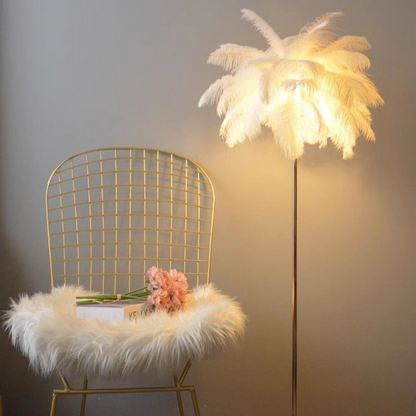 Luxurious Feather Floor Lamp - A Touch of Glamour