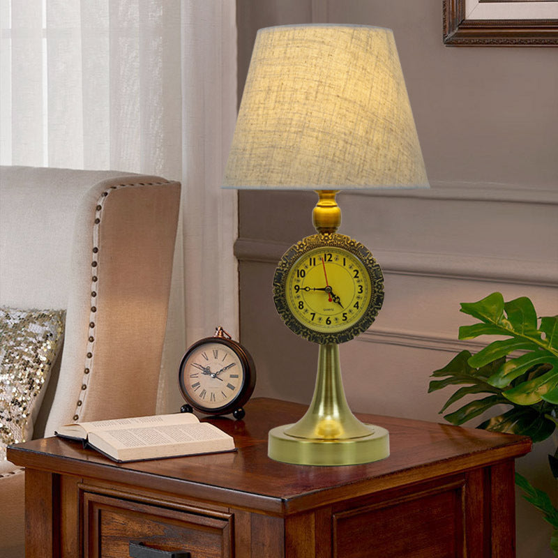 Vintage Table Lamp with Built-in Clock - A Timeless Classic