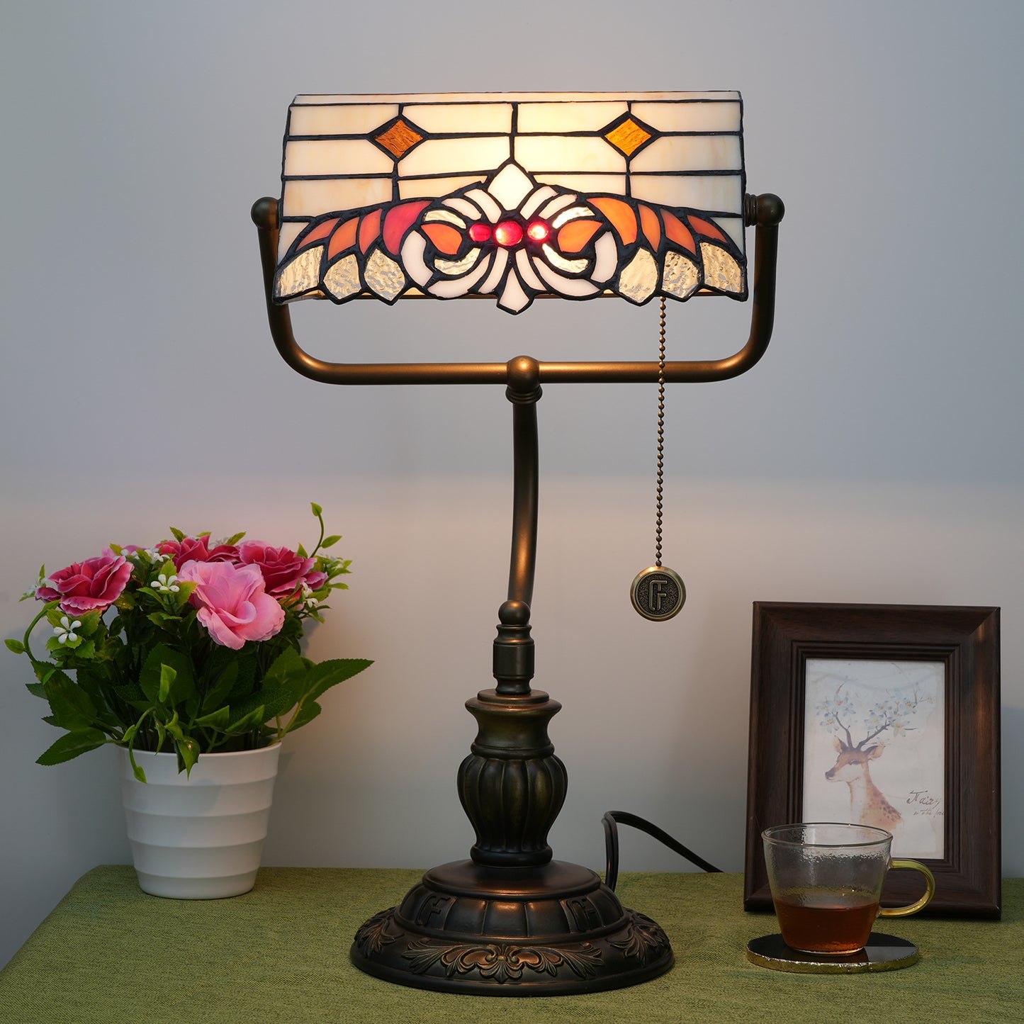 Vintage Tiffany Style Banker's Lamp - A Touch of Timeless Elegance